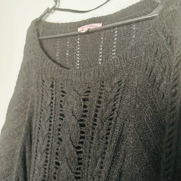 Vintage Juicy Couture Black Long Sleeve Crewneck Cable Knit Sweater size Medium - Picture 7 of 8